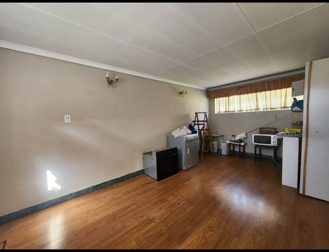 5 BEDROOM HOUSE FOR SALE IN MEYERTON CENTRAL